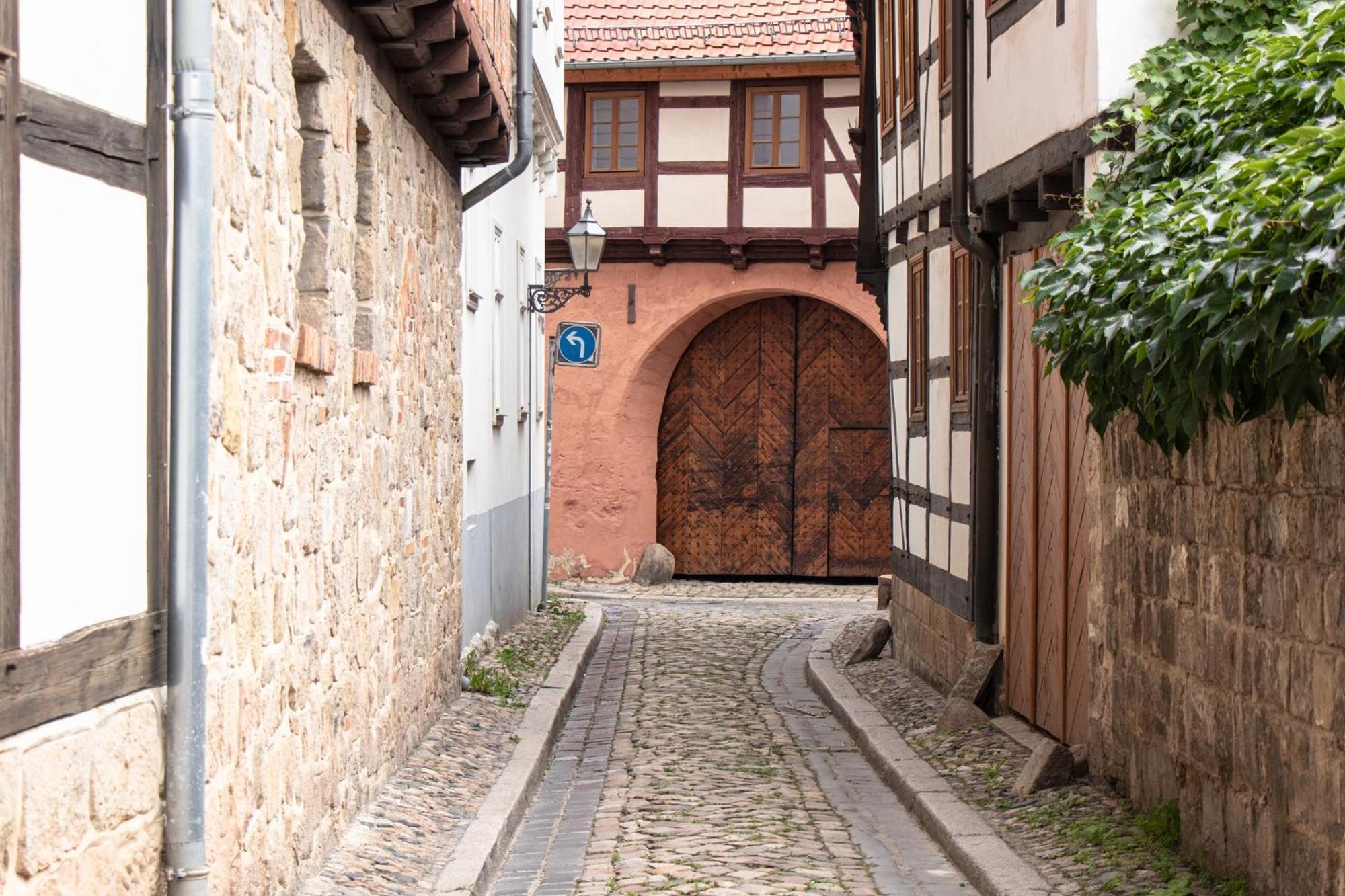 Ferienhaus Im Altstadtgaesschen Mit 3 Badezimmern 奎德林堡 外观 照片